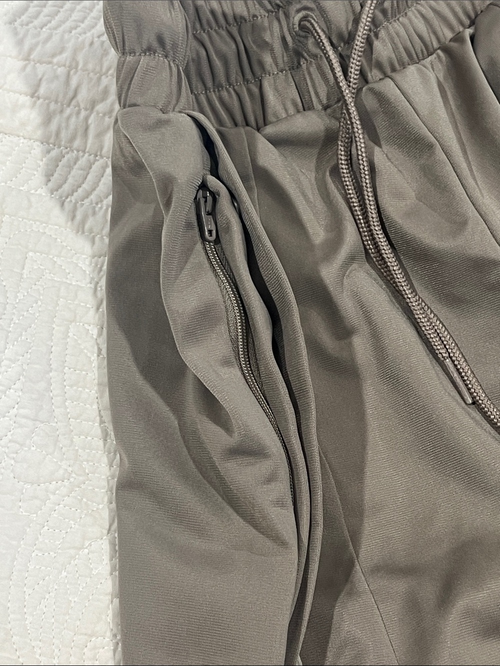 ADIDAS Adibreak shorts in Chalky Taupe Brown Breakaway shorts. size Medium - Picture 4 of 15